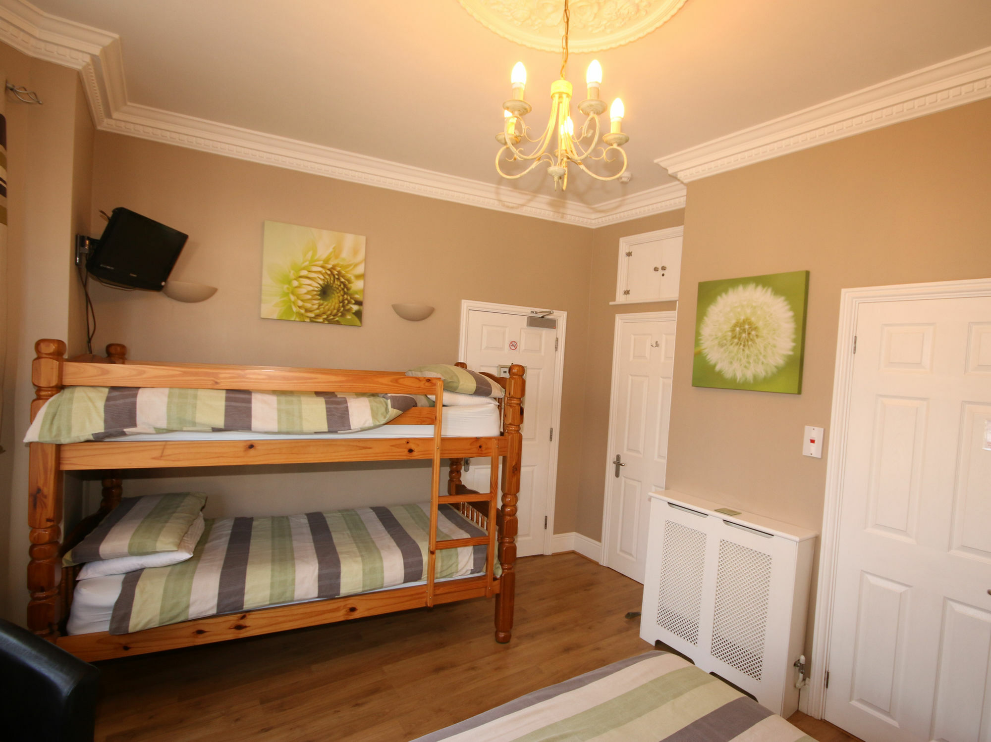 The Courtyard Guest House Great Yarmouth Exteriör bild