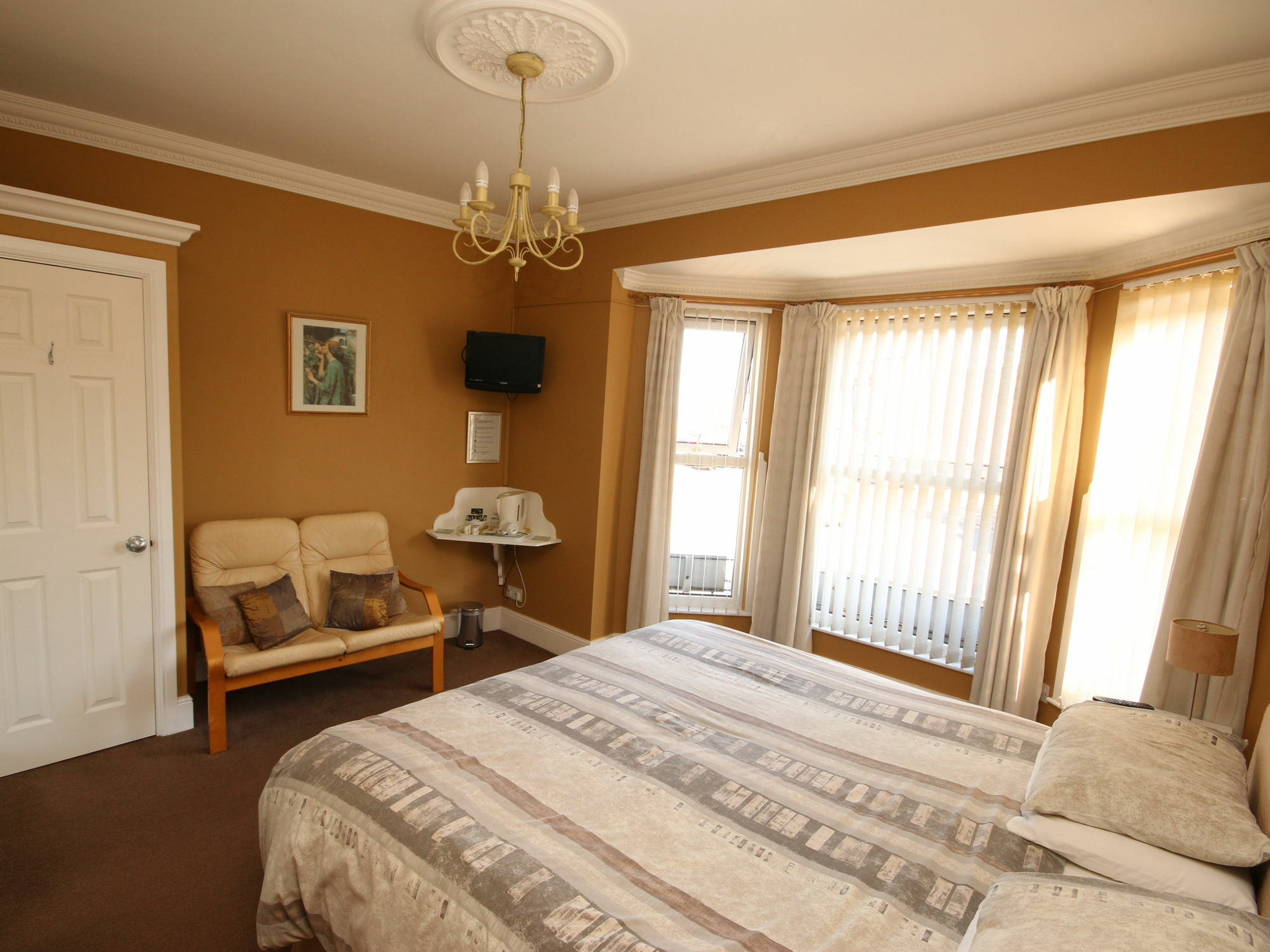 The Courtyard Guest House Great Yarmouth Exteriör bild